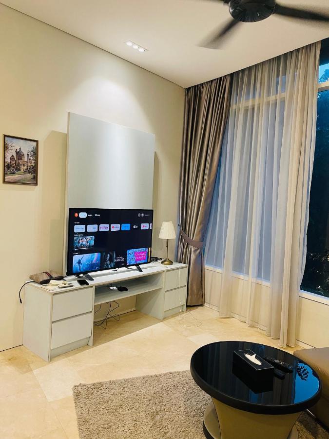 Vortex Suites Klcc By Yashrib Kuala Lumpur Luaran gambar