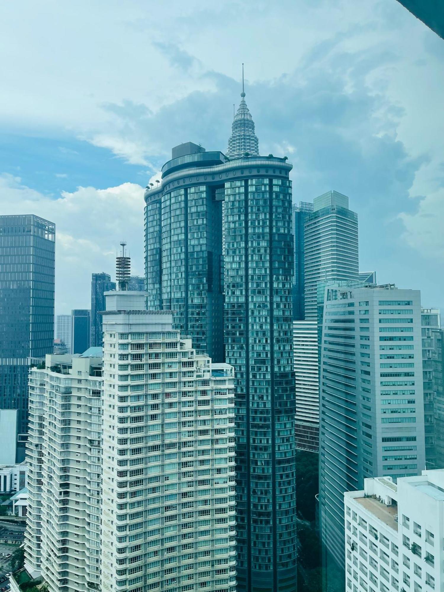 Vortex Suites Klcc By Yashrib Kuala Lumpur Luaran gambar